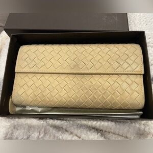 Bottega Veneta Intrecciato Beige Leather wallet